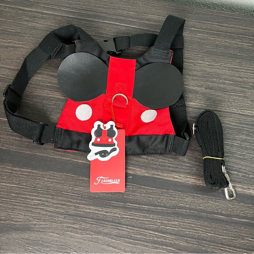 FLASHBLUER toddler safety harness & leash ft red&black Mickey Mouse design NWT